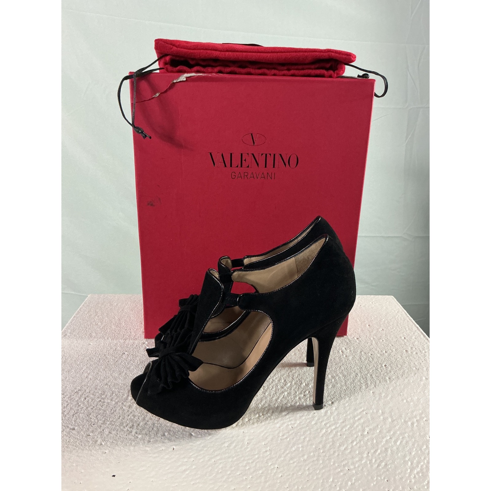 Valentino Garavani Black Suede Bow Peep Toe T-Strap Pumps Heels 37.5